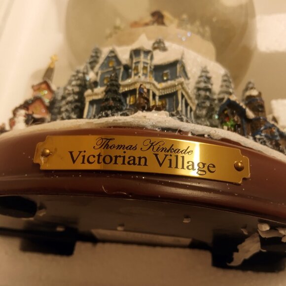 Thomas Kinkade Victorian Village Musical Snow Globe - Picture 6 of 8
